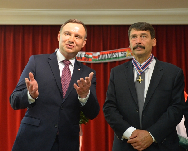 Áder János köztársasági elnök a lengyelországi Poznańba látogatott, ahol találkozott Andrzej Duda lengyel köztársasági elnökkel.