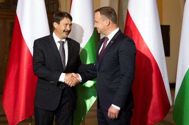 A képen: Áder János és Andrzej Duda találkozója a poznańi Adam Mickiewicz Egyetemen.