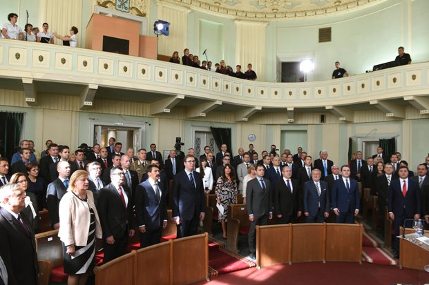 Áder János köztársasági elnök Aleksandar Vučić, a Szerb Köztársaság elnöke társaságában Zentán részt vett és beszédet mondott a zentai csata 320. évfordulóján tartott megemlékezésen.