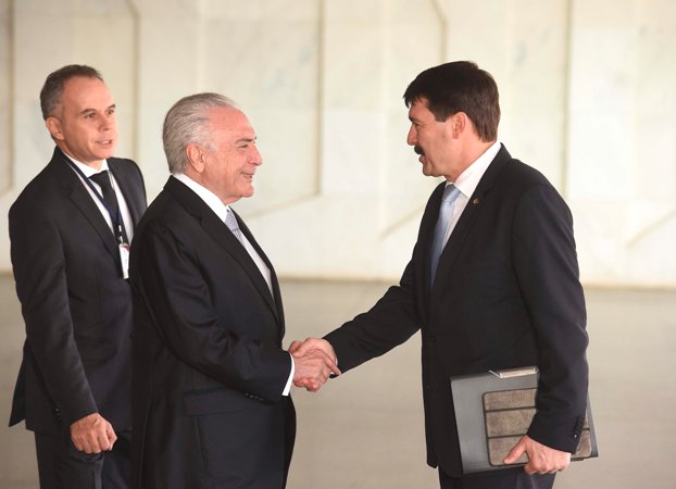 A képen: Áder Jánost köszönti Michel Temer brazil elnök a 8. Víz Világfórum megnyitója előtt.