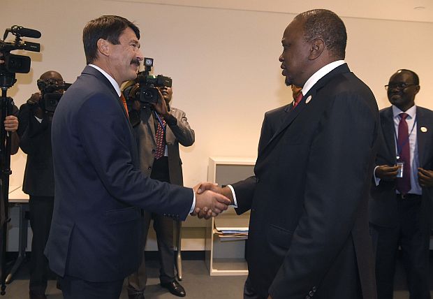 Áder János az ENSZ székházában kétoldalú megbeszélést folytatott Uhuru Kenyatta kenyai elnökkel.