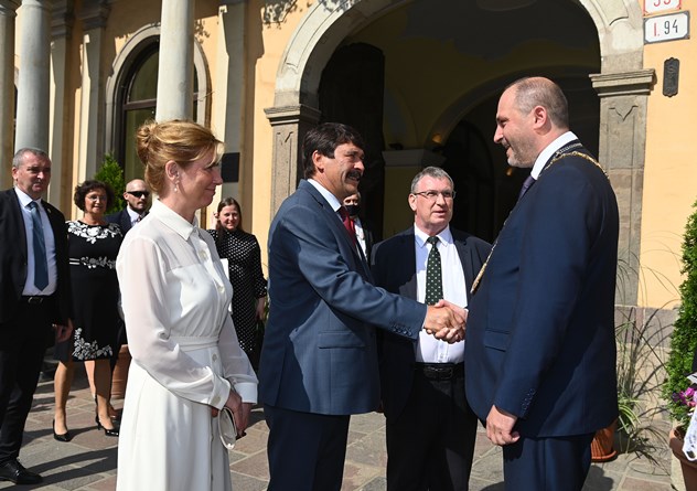 Áder Jánost Kassán Jaroslav Polaček főpolgármester fogadta.