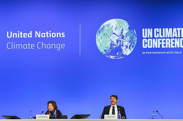 A képen: Mari Pangestu, a Világbank ügyvezető igazgatója és Áder János a konferencián.