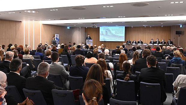 Áder János köztársasági elnök részt vett és beszédet mondott a DDRS 2021 – Nemzetközi Gyógyszerkutatási Konferencia megnyitóján a margitszigeti Ensana Thermal Hotelben.