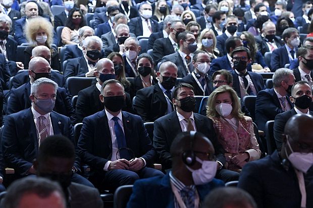 A képen: Áder János és felesége, Herczegh Anita Andrzej Duda lengyel elnök társaságában a gálakoncerten.