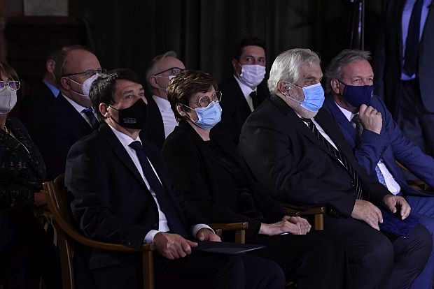 A képen: Áder János, Karikó Katalin, Szabó Gábor, a Bolyai-díj Alapítvány kuratóriumának elnöke és Freund Tamás, a Magyar Tudományos Akadémia elnöke a díjátadó ünnepségen.